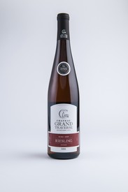 SEMIDRY RIESLING